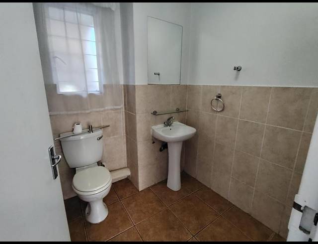 2 BEDROOM PROPERTY TO RENT IN CLUBVIEW